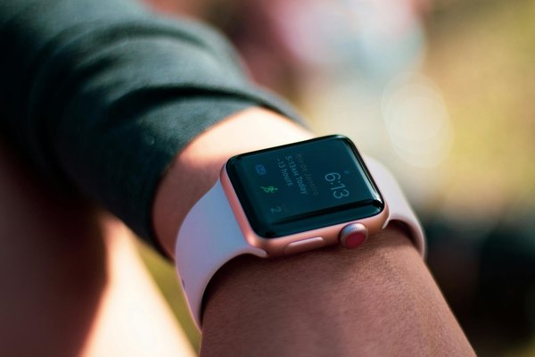 Quelles applications de suivi de la condition physique sont les plus précises pour un Samsung Galaxy Watch ?